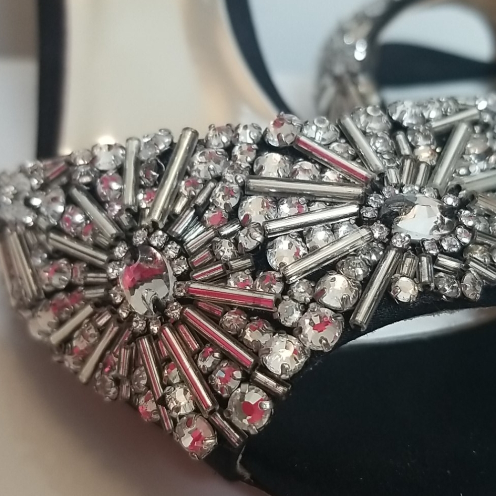 Badgley Mischka size 6 STUNNING heels